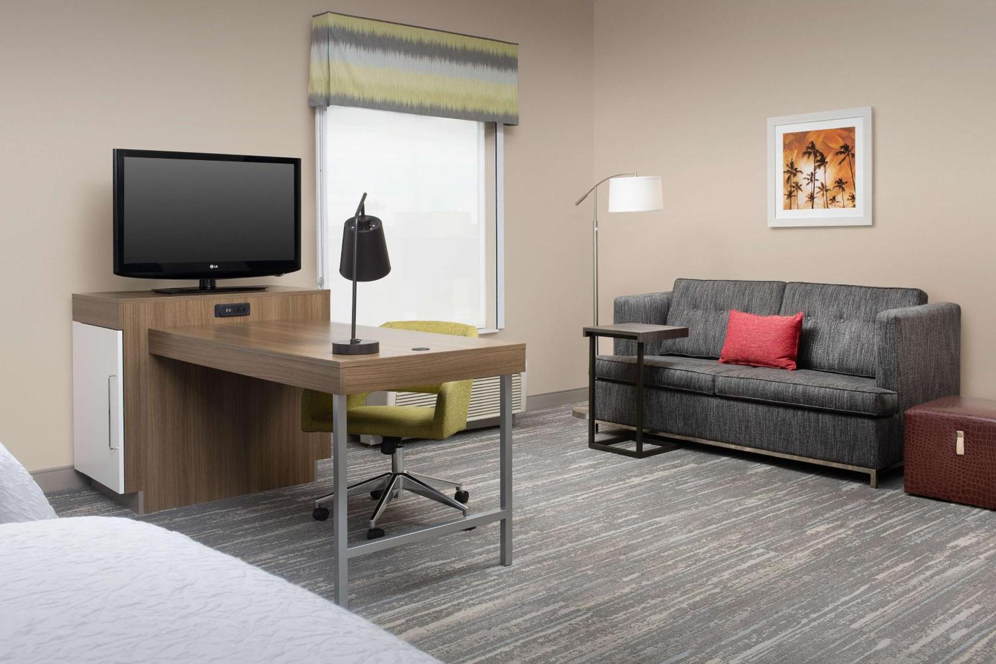 Queen Studio Suite with Two Queen Beds and Sofa Bed - Non-Smoking,1551265066:JPEG